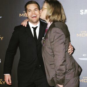 Elden Henson Instagram - Love'n on my brother!  #amigosunite