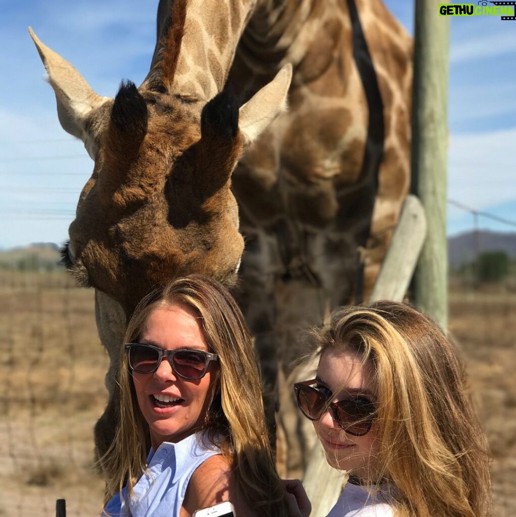 Eleanor Worthington-Cox Instagram - This lady is my partner in crime from petting giraffes, to over enthusiastic hugging and even being my date to the BAFTAs. It’s also her birthday today... HAPPY BIRTHDAY MUM!!!!! You’re truly the most incredible person I know and I love you endlessly, here’s to another year of adventures 💘💘💘 #thelegendaryjill