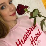 Eleanor Worthington-Cox Instagram - Happy Valentines from me and @lucymae.bx ❣️#galentines