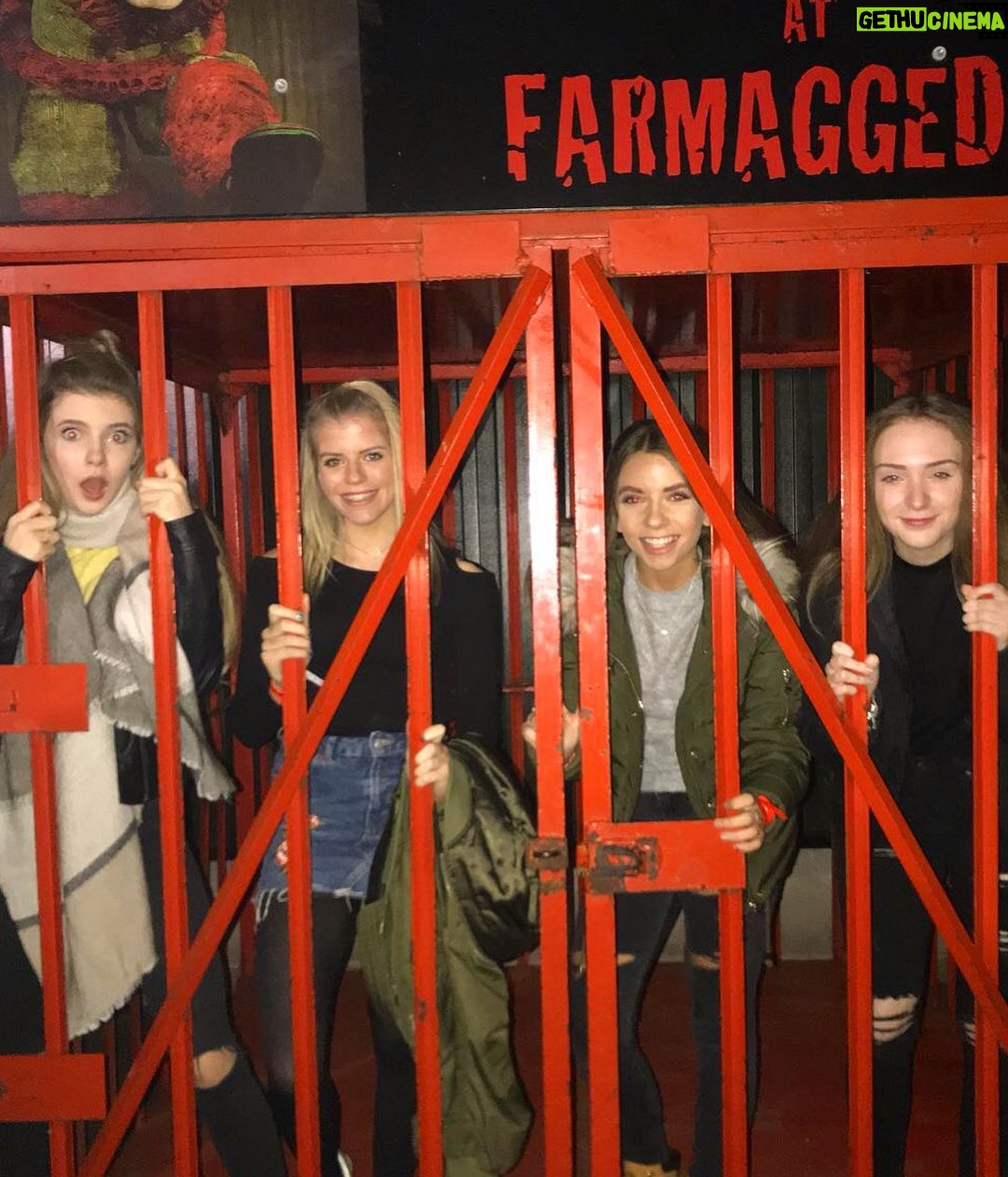 Eleanor Worthington-Cox Instagram - Farmageddon😵🎃👻