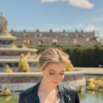 Eleanor Worthington-Cox Instagram - apparently I was more interested in a ladybird than an actual golden fountain... which isn’t even in focus #Versailles 🙄🇫🇷 Château de Versailles