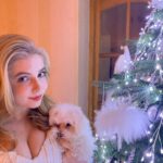 Eleanor Worthington-Cox Instagram - Crappy Holidays one and all🥂🍾 Sending all my love to you lot, especially if you’re struggling this Christmas time. Please know that you’re not alone, you’re loved and this too will pass♥️ stay safe and well my lovelies❣️🎄✨