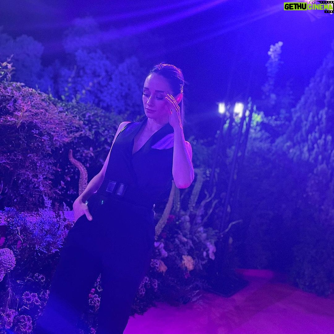 Elena Rivera Instagram - La noche antes de cortarme la coleta 🥳