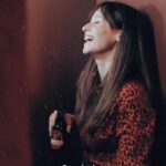 Elena Rivera Instagram - El acento es mucho más que la forma de hablar... Es nuestra identidad, nuestra pasión, aquello que compartimos y nos une. Gracias @cruzcampo por recordárnoslo 🍻 #ConMuchoAcento #publi