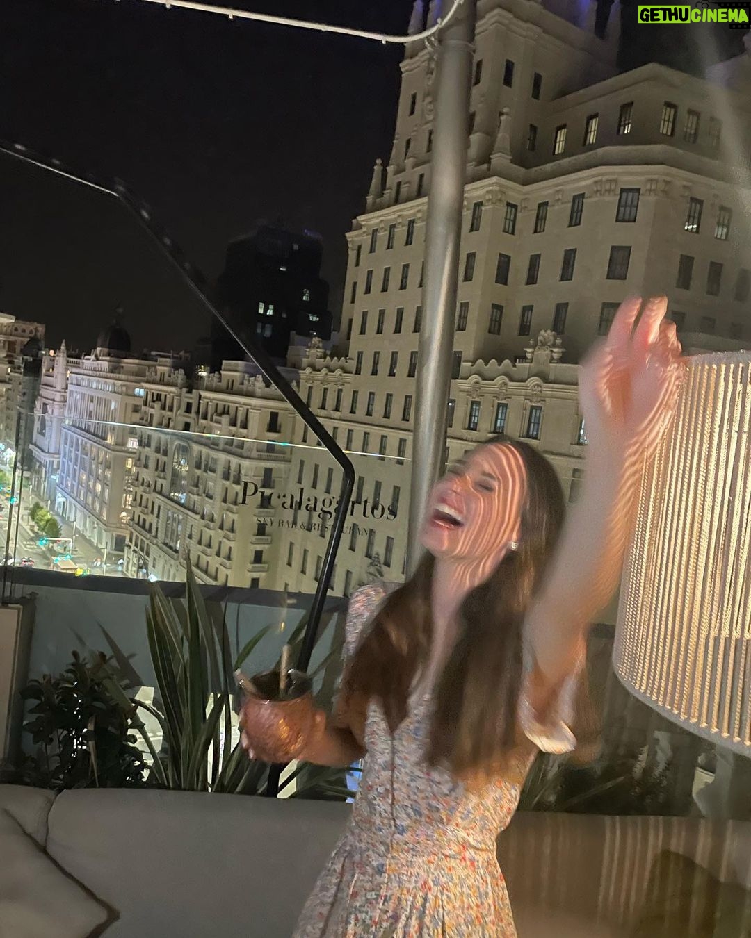 Elena Rivera Instagram - Muchísimas gracias a todos por venir. Ha sido un cumpleaños inolvidable😍😍🎂 @verounaover, por muchos 29 de agosto más!!!🥳 Y muchas gracias siempre por todo, @dolphin_gauthier y @picalagartosmad Picalagartos