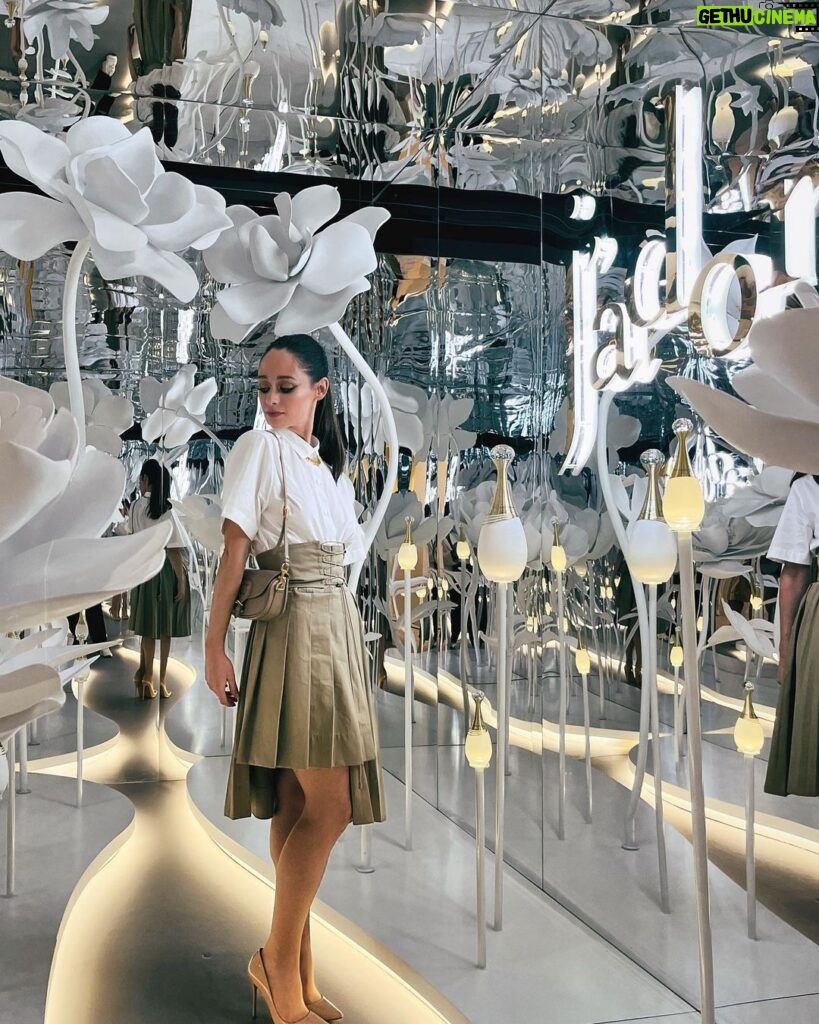 Elena Rivera Instagram - J’adore, @dior 💫 Mandarin Oriental Ritz, Madrid