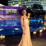 Elena Rivera Instagram - Maravilla de noche celebrando @tachabeauty en Marbella💛