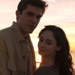 Elena Rivera Instagram – Para mí, fue muy complicado meterse en la piel de #Alba porque su historia era muy dura. Emocionalmente me marcó. Pero tuvimos el compromiso de contar su historia… que es la de muchas mujeres en todo el mundo. 
Por eso estoy tan satisfecha de la gran acogida internacional que está teniendo la serie, después de su éxito en España.

Gracias a @antena3com y @grupoboomerang por hacer posible #Alba.
Gracias @netflix por ese gran viaje global tan bonito. 

Y GRACIAS a todos por verla y por vuestros comentarios ♥️😘😘😘
