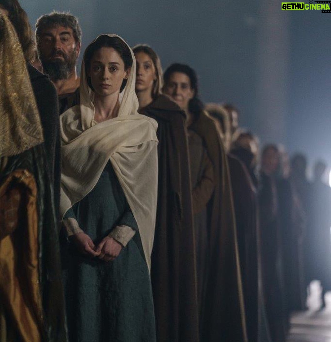 Elena Rivera Instagram - Ya tenéis disponible en Netflix ‘Los Herederos de la Tierra’. Otro proyecto en el que he tenido la suerte de formar parte. Espero que os guste y la disfrutéis ❤️ #LosHerederosDeLaTierra @netflixes @diagonaltelevisio