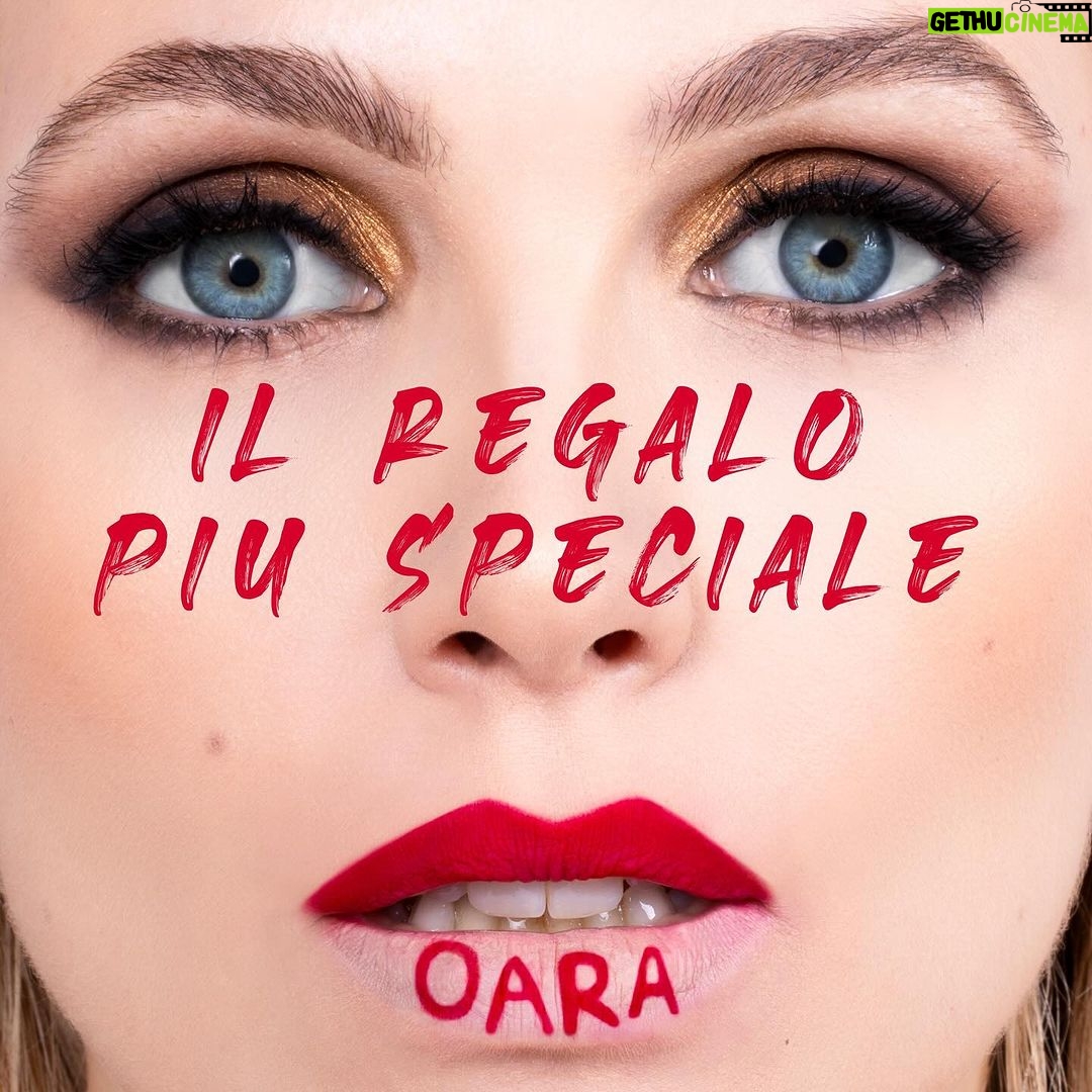 Eleonora Albrecht Instagram - E’ con grandissima Gioia che Vi annuncio l’uscita del mio nuovo singolo di Natale 🎄 “Il Regalo più Speciale”🎁 dall’8 Dicembre, per celebrare le Festività insieme. Una doppia versione, in italiano 🇮🇹 e in Inglese 🇺🇸 “Presence is the Present”, da ascoltare, cantare, ballare per tutte le feste. Mancano pochi giorni all’uscita per festeggiare tutti insieme questi momenti di felicità e, a volte, di malinconia❤️ #nuovosingolo #musicaitaliana #musica #music #cantautore #singolo #pop #newsingle #spotify #song #canzone #musicaemergente #artistiemergenti #singer #indieitalia #nuovamusica #canzoni #newsong #indie #instagood #popitaliano #artista #inedito #pop #radio #natale2023 #instamusic #canzonenatale #newmusic #amore