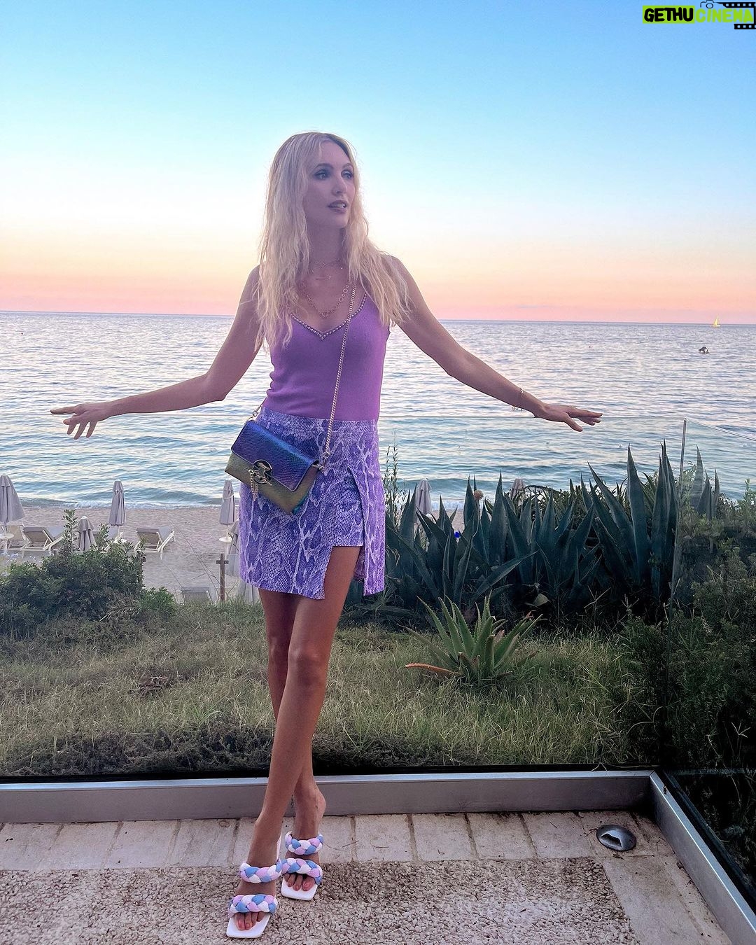 Eleonora Albrecht Instagram - Summer nights β¨π #solemarevento #estateitaliana #bikini #pool #spiaggia #vacanzealmare #vogliadimare #profumodimare #bellegiornate #sorrisi #pacedeisensi #giornatebelle #oara #summermood #tuttialmare #lamiaestate #sardegna #fortevillage Forte Village Resort