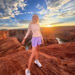 Eleonora Albrecht Instagram - Positive vibes to you all 💋🇺🇸✨ #GRANDCANYON #travelusa #travel #usa #travelphotography #travelgram #usatravel #america #roadtrip #unitedstates #phoenix #arizona #visitusa #travelblogger #roadtripusa #traveltheworld #nature #traveladdict #oara #photooftheday #exploreusa #california #instatravel #adventure #visittheusa #vacation #usatrip #lasvegas #travelmore #explore Horse Shoe Bend Canyon