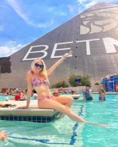 Eleonora Albrecht Instagram - Las Vegas 🇺🇸💋💞 #travelusa #travel #usa #travelphotography #travelgram #usatravel #america #roadtrip #bikini #unitedstates #phoenix #arizona #visitusa #travelblogger #roadtripusa #traveltheworld #nature #traveladdict #oara #photooftheday #exploreusa #california #instatravel #adventure #visittheusa #vacation #usatrip #lasvegas #travelmore #explore Luxor Hotel and Casino