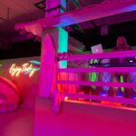 Eleonora Albrecht Instagram - Ieri sera sono stata partecipe di una bellissima festa privata al @museumofdreamers dove ho curato il DJ set in un mondo super Pink 💗 grazie mille @luca._mazzoni 🌟 #djset #dj #djroma #museumofdreamers #roma #privateparty #party #festaroma #oara #djoara #barbieworld #fredagain #dance Museum of Dreamers