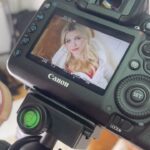 Eleonora Albrecht Instagram - Un po’ di backstage 🎬 su come abbiamo girato il videoclip del mio singolo “Il Regalo più Speciale” 🎁 in studio con le mie care amiche @claudiafrijiophotographer e @impossibilefermareibattiti ❤️ Spero che il risultato finale vi piaccia 🌟 Lo trovate su Youtube 🌟 #musicvideo #ilregalopiuspeciale #oara #canzoneitaliana #canzonedinatale #backstage #musician #videoclip #natale2023 #natale #christmas #video #music #love #videomaker #videooftheday #videoshoot #photooftheday #videogram #musica #videos #videooninstagram #instavideo #singer #song #awesomevideo #videoshow #myvideo #shooting — Rome, Italy