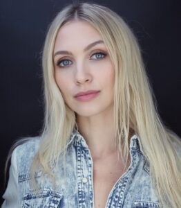 Eleonora Albrecht Instagram - New headshots 📸 @ben_fino 🥰 #loveyourself #business #quoteoftheday #positivity #fitfam #motivational #sport #photooftheday #photography #healthylifestyle #healthy #quote #gymlife #yourself #instadaily #art #acting #headshot #selfcare #fashion #smile #headshot #portrait #beautiful #blonde #nature #actress #strong #picoftheday #actingheadshot