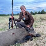 Eliška Štefanicová Instagram - Úspěšné sekání řepky a perfektní spolupráce se zemědělci 😂 Lovu zdar!🌿 #kahles#sellierbellotteam#308win#hunt#hunting#huntinglife#huntingseason#lovehunting#huntinggirl#huntingwoman#outdoorwomen#outdoor#outdoorgirl#girlwhohunt#girlshunttoo#huntress#hunters#hunter#czechhunter#shooting#gamemanagement#myslivost#forest#huntingphoto#instahunt#wildboarhunting#wildboarhuntress#wildboar