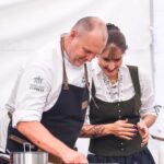 Eliška Štefanicová Instagram - A jedeme dál!! 🍽️ Ve 14 hodin nás čeká další letošní kuchařská show na @fresh_festival v Liberci 😍 #cmmj#primafreshfestival#huntinggirl#huntingwoman#outdoor#outdoorwoman#outdoorgirl#hunter#hunters#czechhunter#huntress#girlhunttoo#girlwhohunt#girlpower#huntinglife#nature#forest#life#liberec#gamemanagement#myslivost#polovanie#naturelife#lovenature#animals#wild#food#foodfestival#festival#foodporn