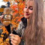 Eliška Štefanicová Instagram - Dnes jsem ochutnala výborný bylinný #absinth od @lihovarapivovarblatna. Nejvíc ze všeho jsem si ale stejně zamilovala jeho nádhernou etiketu. 😍😍 Brzy pro vás vytvoříme soutěž o produkty z @lihovarapivovarblatna, takže se máte na co těšit! ❤️ #autumn#autumnvibes#portrait#smile#hair#fashion#hunt#hunting#huntinggirl#huntingwomen#outdoor#outdoorwomen#outdoorgirl#hunter#hunters#huntress#czechhuntress#czechhunter#czechgirl#huntinglife#lovehunting#outdoorlife#wildlife#gamemanagement#myslivost#polovanie#huntingphoto#beauty