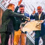 Eliška Štefanicová Instagram - Křest kalendáře firmy @sellier_bellot_official na rok 2024 🍾 V hlavních rolích jsou zaměstnanci firmy, ztvárněni dle námětů světoznámých výtvarných děl 🎨 Bylo mi ctí stát se Dámou s hranostajem od slavného Leonarda da Vinciho ❤️ A opět děkuji úžasné @makeup_kutnahora za dokonalou vizáž 🥰🥰 #sellier#sellierbellot#sellierbellotfamily#2024#calendar#year#newyear#art#umeni#leonardodavinci#damashranostajem#artgallery#artlover#model#modellife#photography#photooftheday#photo#portraitphotography#photographers#photographie#famous#czech#czechrepublic#czechgirl#czechgirls#czechgirl🇨🇿#brunette#dress Hauch Gallery