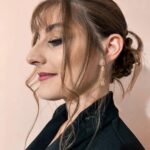 Eliška Štefanicová Instagram - Křest kalendáře firmy @sellier_bellot_official na rok 2024 🍾 V hlavních rolích jsou zaměstnanci firmy, ztvárněni dle námětů světoznámých výtvarných děl 🎨 Bylo mi ctí stát se Dámou s hranostajem od slavného Leonarda da Vinciho ❤️ A opět děkuji úžasné @makeup_kutnahora za dokonalou vizáž 🥰🥰 #sellier#sellierbellot#sellierbellotfamily#2024#calendar#year#newyear#art#umeni#leonardodavinci#damashranostajem#artgallery#artlover#model#modellife#photography#photooftheday#photo#portraitphotography#photographers#photographie#famous#czech#czechrepublic#czechgirl#czechgirls#czechgirl🇨🇿#brunette#dress Hauch Gallery