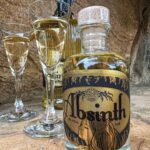 Eliška Štefanicová Instagram - Dnes jsem ochutnala výborný bylinný #absinth od @lihovarapivovarblatna. Nejvíc ze všeho jsem si ale stejně zamilovala jeho nádhernou etiketu. 😍😍 Brzy pro vás vytvoříme soutěž o produkty z @lihovarapivovarblatna, takže se máte na co těšit! ❤️ #autumn#autumnvibes#portrait#smile#hair#fashion#hunt#hunting#huntinggirl#huntingwomen#outdoor#outdoorwomen#outdoorgirl#hunter#hunters#huntress#czechhuntress#czechhunter#czechgirl#huntinglife#lovehunting#outdoorlife#wildlife#gamemanagement#myslivost#polovanie#huntingphoto#beauty