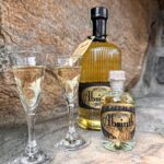 Eliška Štefanicová Instagram - Dnes jsem ochutnala výborný bylinný #absinth od @lihovarapivovarblatna. Nejvíc ze všeho jsem si ale stejně zamilovala jeho nádhernou etiketu. 😍😍 Brzy pro vás vytvoříme soutěž o produkty z @lihovarapivovarblatna, takže se máte na co těšit! ❤️ #autumn#autumnvibes#portrait#smile#hair#fashion#hunt#hunting#huntinggirl#huntingwomen#outdoor#outdoorwomen#outdoorgirl#hunter#hunters#huntress#czechhuntress#czechhunter#czechgirl#huntinglife#lovehunting#outdoorlife#wildlife#gamemanagement#myslivost#polovanie#huntingphoto#beauty