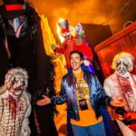 Eli Roth Instagram - You know why I’m smiling. It’s October and I’m at my favorite haunted spot in the world #UniversalHHN @horrornights! The mazes are INSANE, I could live in them, and don’t miss the original ones because they’re spooktacular. Bravo to John Murdy and the whole team and thank you Universal for making all my nightmares come true. #HHN 🎃