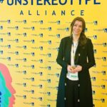 Elif Şafak Instagram - I was invited to give a talk at the United Nations in New York. I found it very moving to be in the company of human rights advocates, women's right activists and climate activists, young and old, who are working tirelessly to break down stereotypes and promoting inclusivity in all areas of life. It was a special treat and source of inspiration to do this event with the wonderful @alineunilever #womenoftheword #womenoftheworld #diversityandinclusion #unitednationswomen #unitednationshumanrights #thefortyrulesoflove #theislandofmissingtrees #ourplanetourhome 📚📚📚 Birleşmiş Milletler'de edebiyat, empati kurma sanatı ve kadın hakları üzerine konuşma yapmak üzere davet edilmekten onur duydum, çok teşekkür ederim #yazarolmak #yazarlık #okumakiyileştirir #okumakhayattır