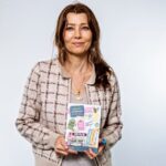 Elif Şafak Instagram - Henley Literary Festival. My heartfelt thanks to our amazing audience, to everyone who came and patiently waited in the book signing queue. Very special thanks to the wonderful and gracious @leahhdaviss and the fabulous team @henleylitfest @henleyonthomas I was asked a question about #multiculturalism —a concept I personally care about and deeply value. I will write a separate post on this, a long post in defence of diversity, pluralism and multiculturalism. #henleyonthames #booksareawesome #theislandofmissingtrees #elifshafak #literaryfestival #literaturelover #multiculturalism #diversitymatters (thank you so much for the lovely photos / photo credit @scarletpage )#theislandofmissingtrees #thefortyrulesoflove #readmorewomen #womenwhowrite #elifshafak #bookstagramreadsthewomensprize #booksaremagic #womenwriters 📚📚📚 Henley Edebiyat Festivalinde, gelen, soru soran, yüreğini açan, imza kuyruğunda sabırla beklerlen yeni arkadaşlar edinen herkese candan teşekkür ederim #edebiyatnotları #edebiyat #kitapsevenler #kitapokumasaati #kitaplarcandır #okudukçabüyürinsan