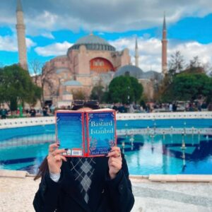 Elif Şafak Instagram - Thank you so much for these beautiful posts, I am grateful for your words and these lovely photos #booksaremagical #booksarefriends #theislandofmissingtrees #thebastardofistanbul #thearchitectsapprentice #thefortyrulesoflove #elifshafak #bookishphotography #literarylife #literaturas #worldliterature 📚📚📚 okurlardan bana ulaşan fotoğraflar her biri çok kıymetli teşekkür ederim #neokudum #neokuyorum #kitapsevdalısı #babavepiç #kitaptavsiyeleri #kitapönerileri #okuoku #kayıpağaçlaradası #ustamveben #birkitapbirfotograf