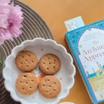 Elif Şafak Instagram - Sometimes this is all you need. A good cuppa, a few biscuits and a novel to read…. This beautiful video made me smile, thank you for this lovely gift @livingwithpiggy #thearchitectsapprentice #bookloversworld #bookloversday #bookishvibes #fictionwriter #literaryfiction #booksandtea #booksandcoffee #booksaremagic 📚📚📚 Bir okurum hazırlamış, çok teşekkür ediyorum size kalpten #ustamveben #okumaköşesi #kitaptavsiyesi