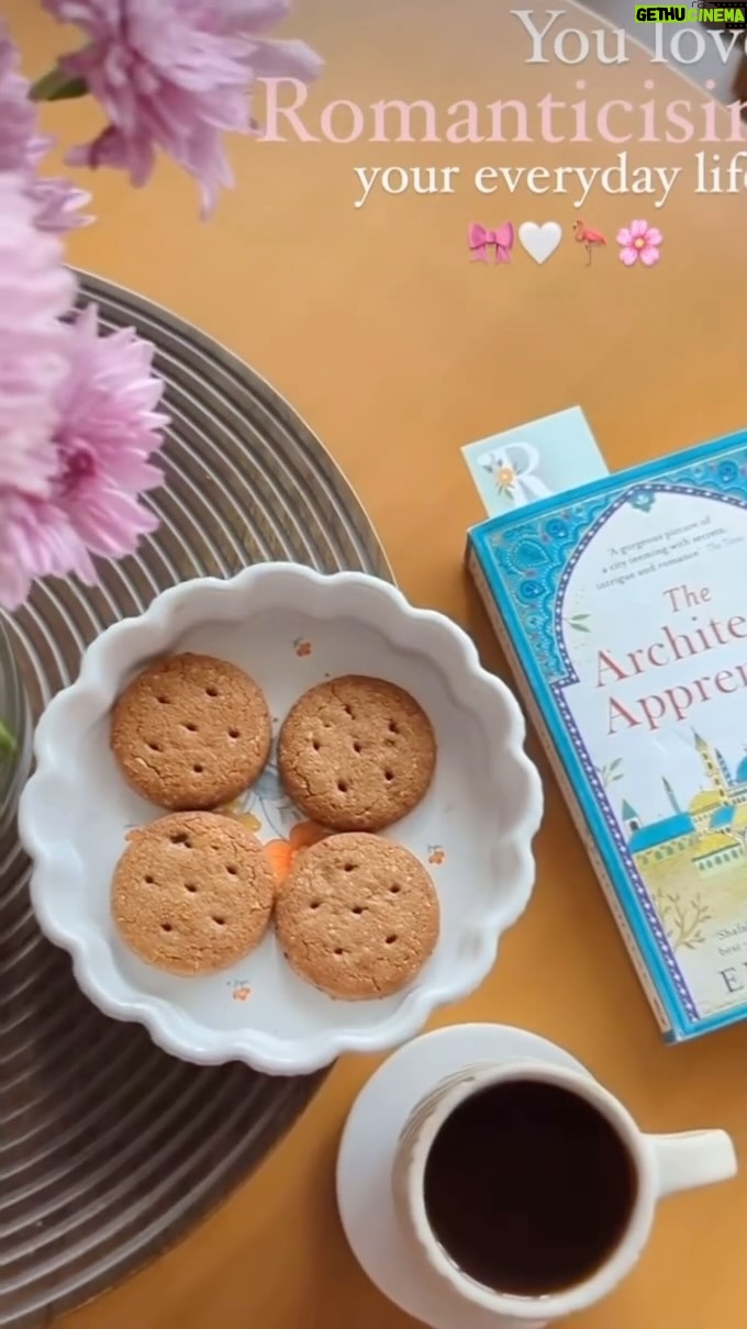 Elif Şafak Instagram - Sometimes this is all you need. A good cuppa, a few biscuits and a novel to read…. This beautiful video made me smile, thank you for this lovely gift @livingwithpiggy #thearchitectsapprentice #bookloversworld #bookloversday #bookishvibes #fictionwriter #literaryfiction #booksandtea #booksandcoffee #booksaremagic 📚📚📚 Bir okurum hazırlamış, çok teşekkür ediyorum size kalpten #ustamveben #okumaköşesi #kitaptavsiyesi