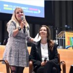 Elif Şafak Instagram – Forgive me for sharing more photos from this special event, it’s not every day that I get to speak at the UN. My heartfelt thanks for this profoundly inspiring summit to @un_stereotypealliance @unitednations #sisterhoodispowerful #citizensoftheworld #citizensofhumanity #humanityfirst #beyondborders #ourplanet @unwomenuk @unwomenny @womenoffuture @unwomenturkiye photo credit Noam Galai / Getty Images @noamgalai 📚📚📚 Bugün kusuruma bakmayın böyle biraz daha fazla fotoğraf paylaşıyorum ama Birleşmiş Milletlerde konuşma yapmak gerçekten çok özel ve değerli bir etkinlikti, onur duydum bu davetten, teşekkür ederim #yazarlar