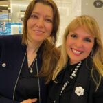 Elif Şafak Instagram - I was invited to give a talk at the United Nations in New York. I found it very moving to be in the company of human rights advocates, women's right activists and climate activists, young and old, who are working tirelessly to break down stereotypes and promoting inclusivity in all areas of life. It was a special treat and source of inspiration to do this event with the wonderful @alineunilever #womenoftheword #womenoftheworld #diversityandinclusion #unitednationswomen #unitednationshumanrights #thefortyrulesoflove #theislandofmissingtrees #ourplanetourhome 📚📚📚 Birleşmiş Milletler'de edebiyat, empati kurma sanatı ve kadın hakları üzerine konuşma yapmak üzere davet edilmekten onur duydum, çok teşekkür ederim #yazarolmak #yazarlık #okumakiyileştirir #okumakhayattır
