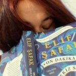 Elif Şafak Instagram - India, Pakistan, Dubai, Morocco, Iran, Bulgaria, Romania, France, Germany, Canada, Turkey… you don’t know how much these beautiful posts and words of appreciation mean to me, when I feel down it is always readers who pull me up, thank you, truly. #bookloversworld #bookssansborders #fictionwriter #novelists #bookclubs #elifshafak #thereareriversinthesky #theislandofmissingtrees #thefortyrulesoflove #10minutes38secondsinthisstrangeworld 📚📚📚 Hindistan, Pakistan, Fas, İran, Dubai, Bulgaristan, Romanya, Fransa, Almanya, Kanada, Türkiye… bilseniz benim için ne kadar değerli okurlardan gelen her güzel paylaşım ve her içten kelime, teşekkür ediyorum yürekten, iyi ki varsınız.