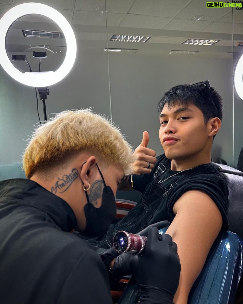 Elijah Canlas Instagram - Remember when you’d always joke about wanting to get a full sleeve of tattoos, JM? Tapos sasakyan ko yung pagbibiro mo kay mom until she gets pissed and tells us to not go home if we do push through with it. Guess what? Kuya Jerom and I just got tatted today. We even brought Iya with us. Mom’s fine with it now. She actually wants to get one herself. Even Dad wants to get tatted now. Pero siyempre tungkol sa’yo ang design. Your favorite thumbs up pose with your name enlaced on it designed by ate Zia. Our cousins also got the same design marked on them. Matching kami lahat. I want you with me forever and always. We all do. I can’t believe it hasn’t even been a month. Thank you for being my strength. I miss you so much it hurts. Pero kaya ito ni kuya. Kaya namin ito. We love you more than anything, JM! Habang buhay. Habambuhay.
