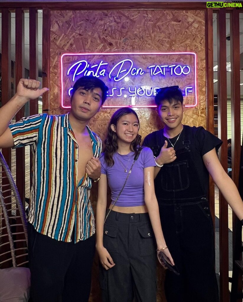 Elijah Canlas Instagram - Remember when you’d always joke about wanting to get a full sleeve of tattoos, JM? Tapos sasakyan ko yung pagbibiro mo kay mom until she gets pissed and tells us to not go home if we do push through with it. Guess what? Kuya Jerom and I just got tatted today. We even brought Iya with us. Mom’s fine with it now. She actually wants to get one herself. Even Dad wants to get tatted now. Pero siyempre tungkol sa’yo ang design. Your favorite thumbs up pose with your name enlaced on it designed by ate Zia. Our cousins also got the same design marked on them. Matching kami lahat. I want you with me forever and always. We all do. I can’t believe it hasn’t even been a month. Thank you for being my strength. I miss you so much it hurts. Pero kaya ito ni kuya. Kaya namin ito. We love you more than anything, JM! Habang buhay. Habambuhay.
