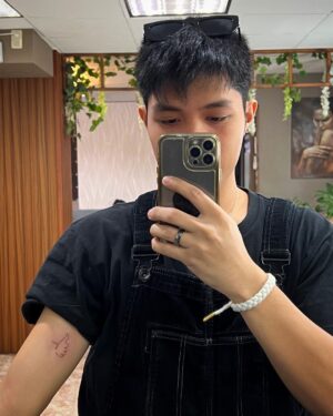 Elijah Canlas Instagram - Remember when you’d always joke about wanting to get a full sleeve of tattoos, JM? Tapos sasakyan ko yung pagbibiro mo kay mom until she gets pissed and tells us to not go home if we do push through with it. Guess what? Kuya Jerom and I just got tatted today. We even brought Iya with us. Mom’s fine with it now. She actually wants to get one herself. Even Dad wants to get tatted now. 

Pero siyempre tungkol sa’yo ang design. Your favorite thumbs up pose with your name enlaced on it designed by ate Zia. Our cousins also got the same design marked on them. Matching kami lahat. 

I want you with me forever and always. We all do. I can’t believe it hasn’t even been a month. Thank you for being my strength. I miss you so much it hurts. Pero kaya ito ni kuya. Kaya namin ito. We love you more than anything, JM! Habang buhay. Habambuhay.