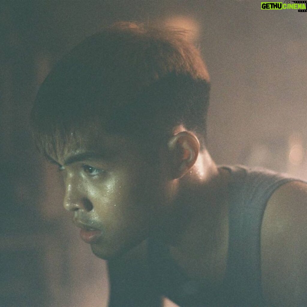 Elijah Canlas Instagram - Ako si Dos. I am so proud to be a part of this movieserye. To shoot in a scenic place such as Baguio, to face the challenge of my role, becoming a boxer, to work with legendary and the best actors and most amazing filmmakers. It’s always great to step on a set where everyone wants nothing but the best for the story we tell. Nais kong magpasalamat sa @project8projects at @cignal.tv dahil hindi biro ang ganda ng kwentong ito. Excited na kaming mapanood niyo ito lahat. Suntok sa Buwan po, ngayong July 18 na sa @tv5manila! #SuntokSaBuwanUnangLaban