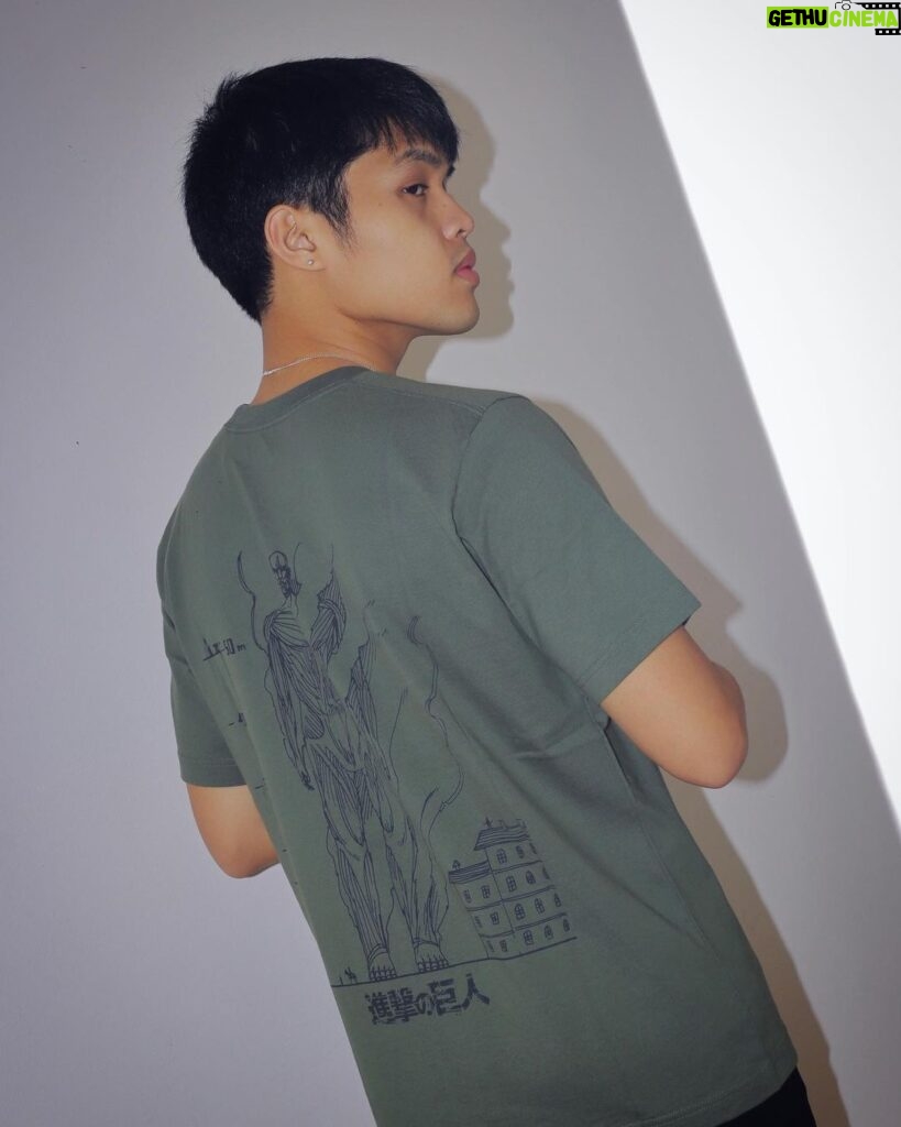 Elijah Canlas Instagram - This is just a taste of the Attack On Titan collection of graphic shirts. Go check out their other designs in-store and online! #UniqloPH #LifeWear