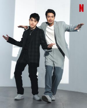 Elijah Canlas Instagram - The chemistry is chemistry-ing! And according to Zanjoe and Elijah, it was instant. They bonded as bros from the very first look test. 

“Pinagawa sa amin yung jab, jab, straight [scene], and parang happy na agad is direk nung nakita niya paano kami mag-adlib on the spot, paano namin ginawa ’yung Joma and Jayjay characters,” Zanjoe reveals. 

Adds Elijah, “And honestly, it’s hard not to like this guy. Sobrang vibe talaga kami and [’yung] tiwala. It’s our first time to work together pero yung tiwala lang din niya with a younger actor like me, to fulfill my role.” 

Catch more of Elijah Canlas and Zanjoe Marudo's chemistry in Keys to the Heart, now playing on Netflix 🎹🥊

📷: @borgyangeles

#ZanjoeMarudo #ElijahCanlas #KeysToTheHeart #Netflix