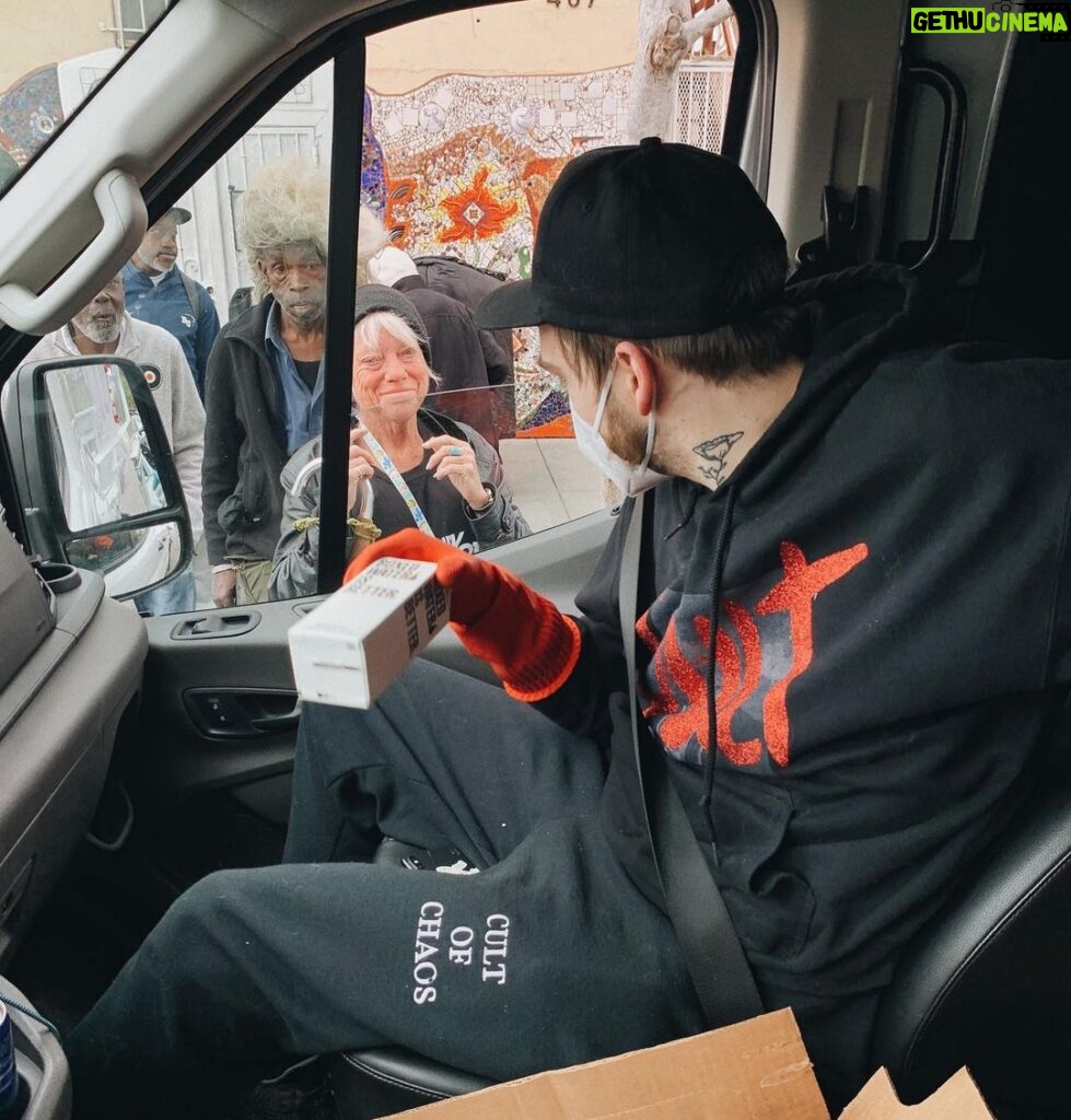 Elijah Daniel Instagram - #CULTforGOOD trucks running in San Diego neighborhoods delivering 25,000+ necessities to the homeless (& the pups too). people already knew about the trucks & were so excited 🥺 Sacramento & SF next, then the nation CULTforGOOD.com San Diego, California