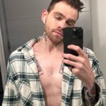 Elijah Daniel Instagram - finally one month str8‼️ took so much work to pray the carly rae jepsen away but i did it!!! (You can tell by my flannel that I’m no longer a part of the Fruit Salad Community🚫🌈) target tried to stop me but i said “NO!! IM NOT FRUITYYYYY ANYMORE!!!” and i ran out the door. They chased me for 14 blocks but you can resist Target influence too if you try hard enough‼️. Happy JUNE (aka boycotttt month!!!) i won’t be eating anything or shopping anywhere until EVERY company says no to the limp wrists community CAN I GET AN AMEN 🙏🏼 .