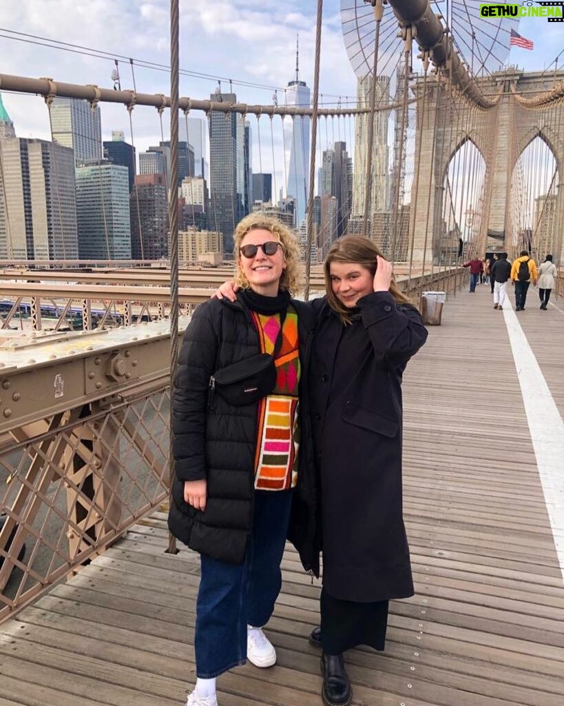 Eliot Salt Instagram - Just me and my pal at this super quiet tucked away spot that nobody really knows about xx Brooklyn Bridge