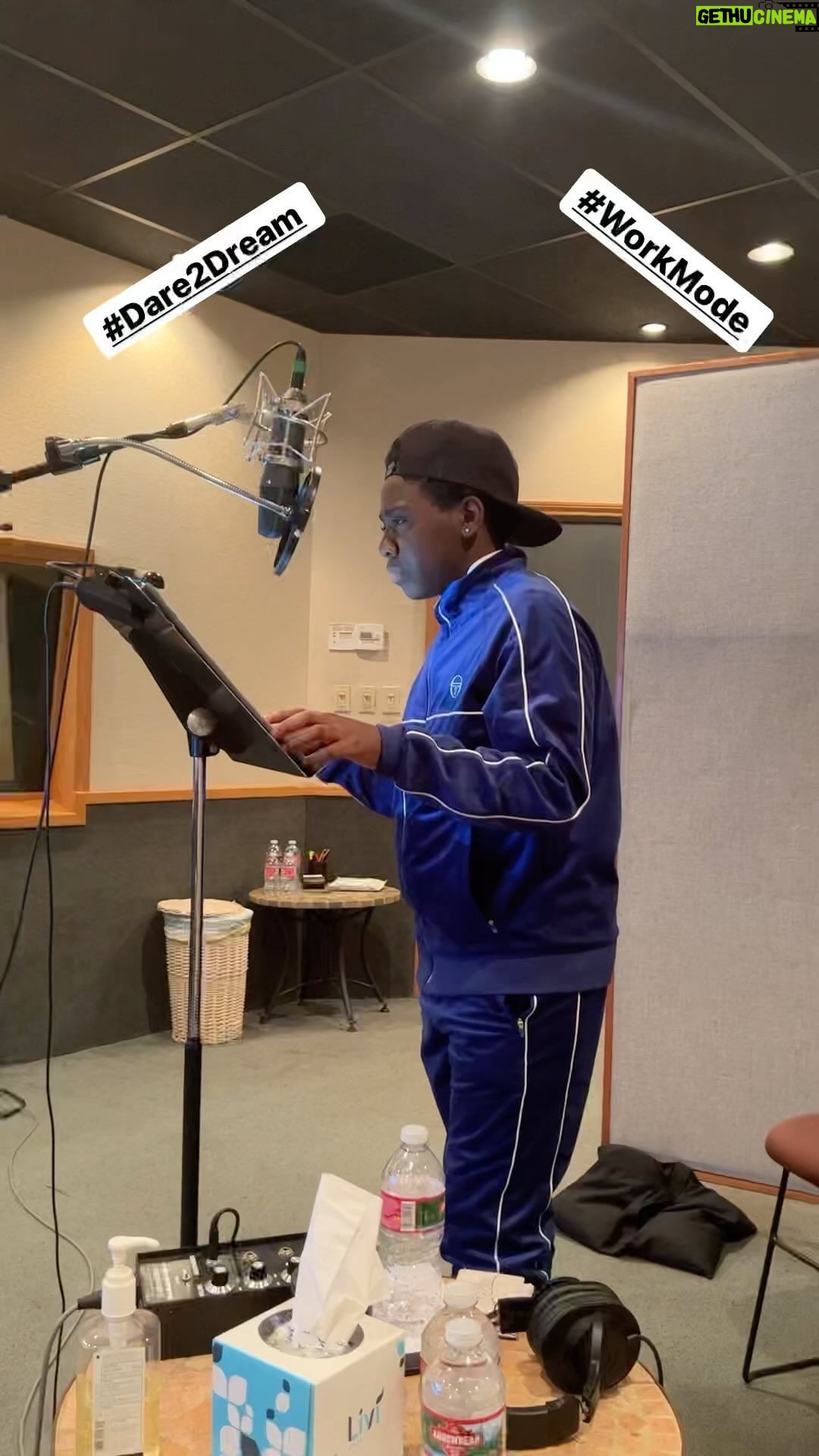 Elisha Williams Instagram - Really enjoyed yesterday’s session. Dare2Dream #WorkMode #voiceover #dare2dream #comingsoon