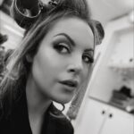 Elizabeth Gillies Instagram - When you hear someone mention Shrek from a few chairs down 👀