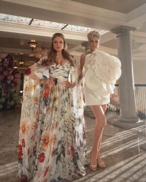 Elizabeth Gillies Instagram - Tonight! Dynasty’s penultimate episode and Fallon’s magical baby shower. Don’t miss it 🦋