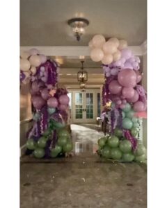 Elizabeth Gillies Instagram - Tonight! Dynasty’s penultimate episode and Fallon’s magical baby shower. Don’t miss it 🦋
