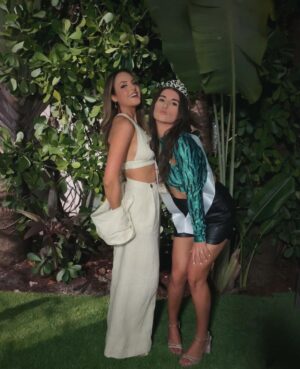 Elizabeth Gillies Instagram - A few end of summer looks/ moments that I enjoyed. Posting now because this is the last warm weather content you’re going to get from me for the next six months.